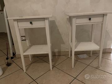 Comodini in legno bianchi