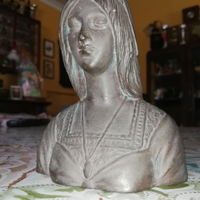 Bronzetto figura femminile