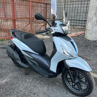 Beverly 400 S