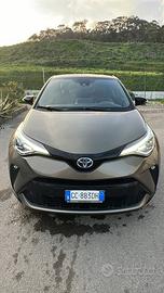 Toyota C-Hr  hybrid 2.0 Versione lounge