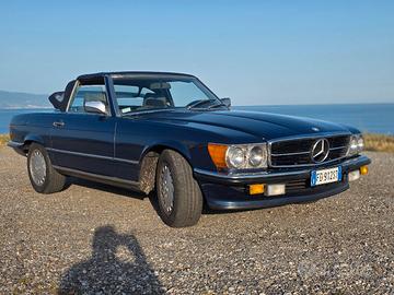Mercedes  300 -SL 107: Eleganza senza Tempo 