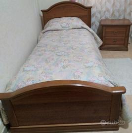 Letto singolo in legno puro + comodino coordinato