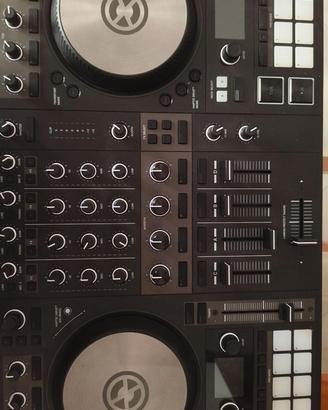 Console Traktor s4