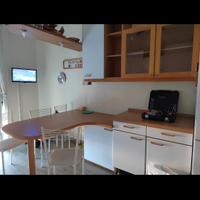 Tavolo cucina e mobili