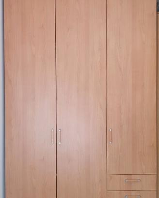 Armadio 3 ante e 4 cassetti
