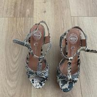 Sandali pitonati zeppe