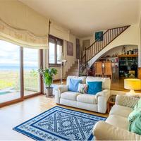 Villa panoramica immersa nel verde