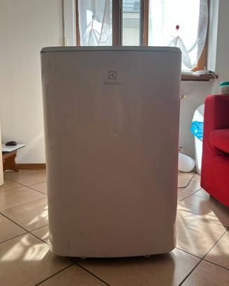 Condizionatore portatile Electrolux EXP35U558CW