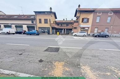 NEGOZIO A POGLIANO MILANESE