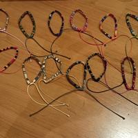Braccialetti da surfista artigianali in tessuto