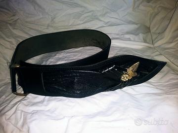 Cintura da donna in pelle nera