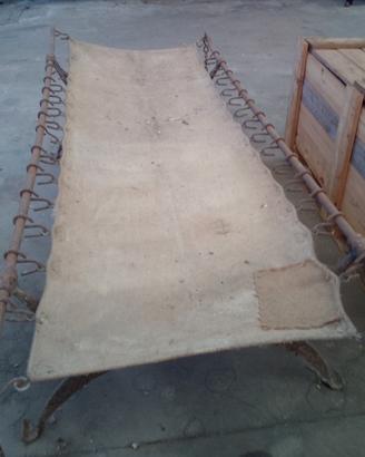 Branda militare in ferro