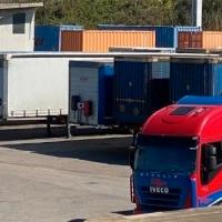 Area logistica con piazzale camion e uffici