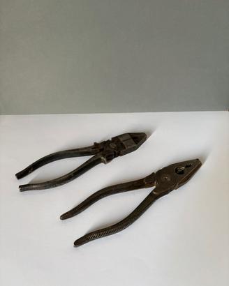 Coppia di pinze universali vintage in metallo