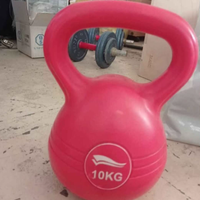 Kettlebell 10 kg marca Domyos.