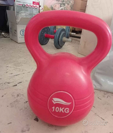 Kettlebell 10 kg marca Domyos.