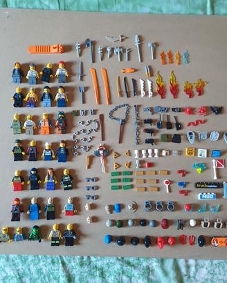 Lotto LEGO Minifigures + Accessori 