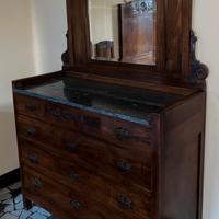 Comò (cassettiera) grande in legno e marmo