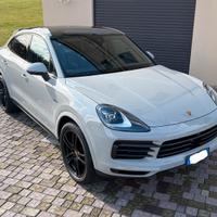Porsche Cayenne Coupe E-Hybrid Platinum Edition