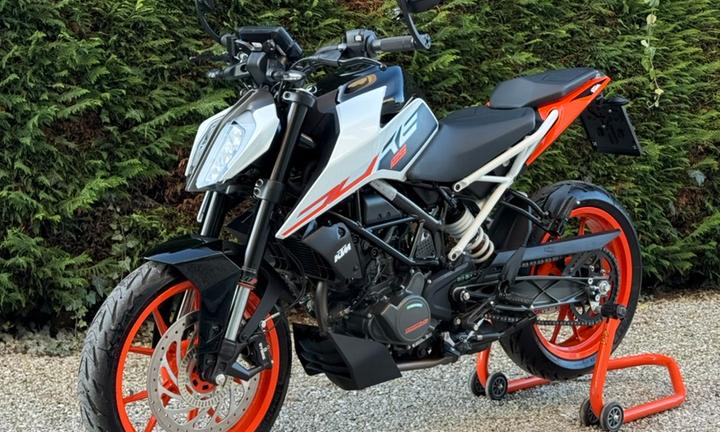 Ktm duke 125 2023 COME NUOVO