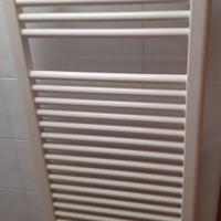 Scaldalaviette termosifone bagno