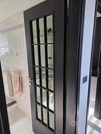 porta da interno con specchi entrambi i lati