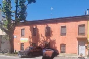 Palazzo / Stabile di 240 m² a Crema