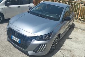 Peugeot 208 pari al nuovo