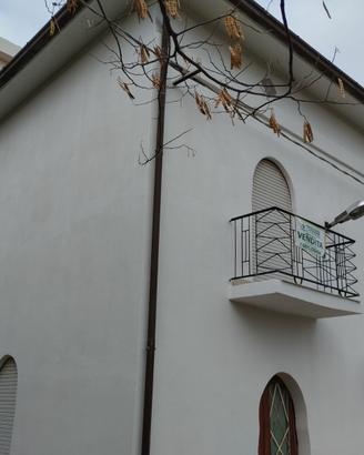 VILLA singola in cda Cianaluca di Campomarino/Cb