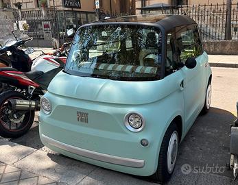 Fiat Topolino (2024) elettrica con portapacchi