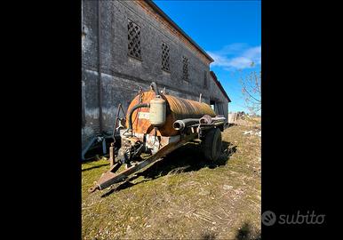Vari macchinari agricoli