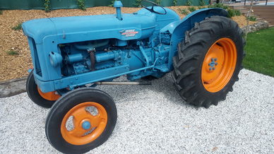 Trattore d'epoca Ford Super Major