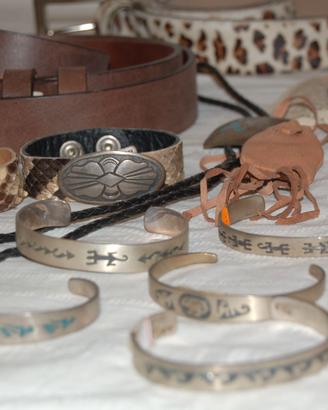 Indiani D'America Collane orologi cinture coltelli