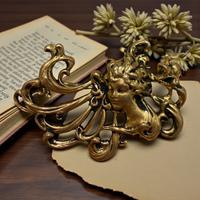 Spilla stile Liberty donna e metamlrfosi vintage