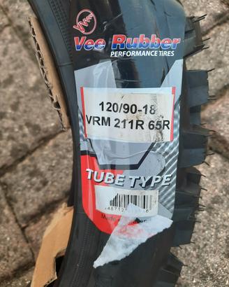 gomme moto
