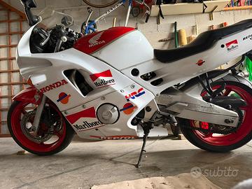 Honda CBR 600 F