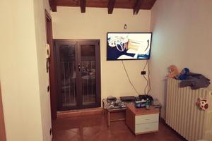 CASA INDIPENDENTE SU DUE LIVELLI - San Genesio