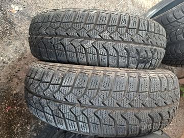 Coppia Gomme Usate Momo