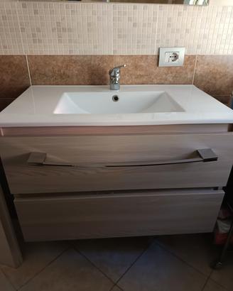 mobile da bagno completo e perfetto 