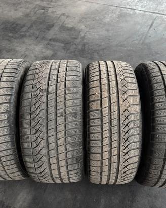 4 gomme Pirelli  invernali da 20”
