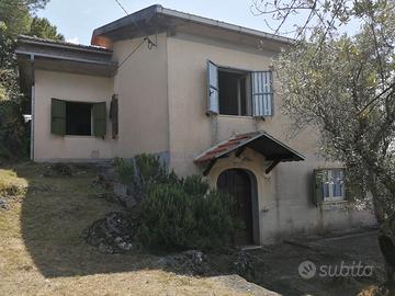 Villino singolo con terreno