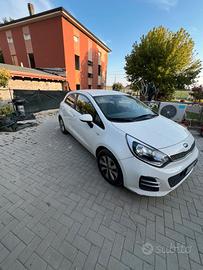 kia Rio 2016