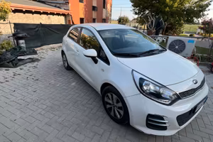 kia Rio 2016
