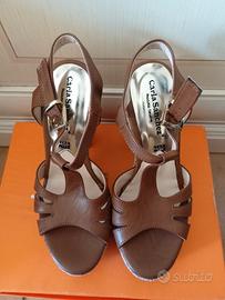 scarpe cuoio con tacco 