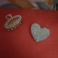 set fermaglio per capelli e spilla