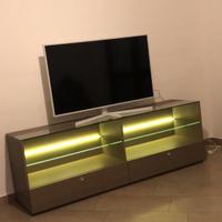 Mobile tv con illuminazione led e ripiani vetro