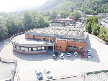 Immobile di 4000 m² con più di 5 locali a Gallican