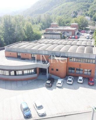 Immobile di 4000 m² con più di 5 locali a Gallican