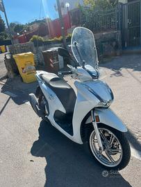 Honda sh 350 km certificati e accessori originali