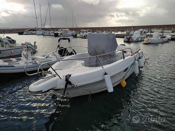 Barca Capelli 23 Open + Yamaha 150 4T